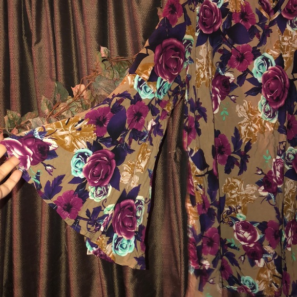 Top - Picture 2 of 3